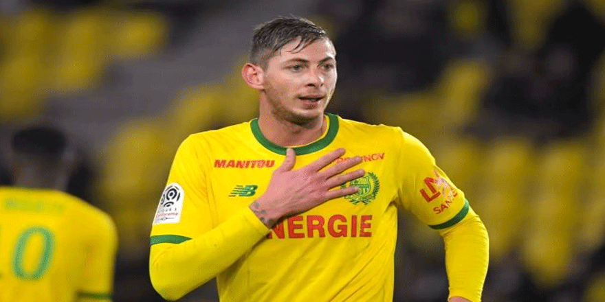 Arjantinli futbolcu Emiliano Sala'yı taşıyan uçağın enkazında bir ceset bulundu