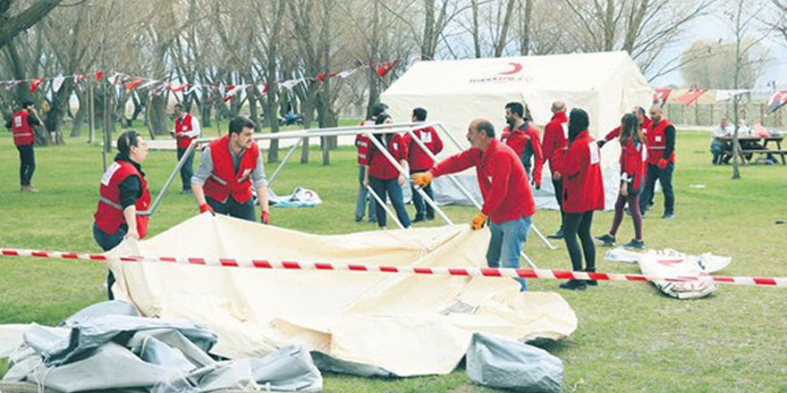 Denizli'de depremden etkilenen çocuklara psikolojik destek