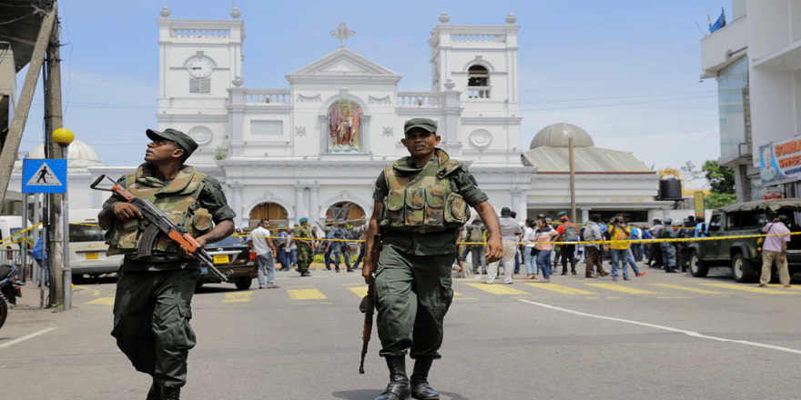 Sri Lanka'da katliam gibi polis baskını: 6'sı çocuk 15 ölü!