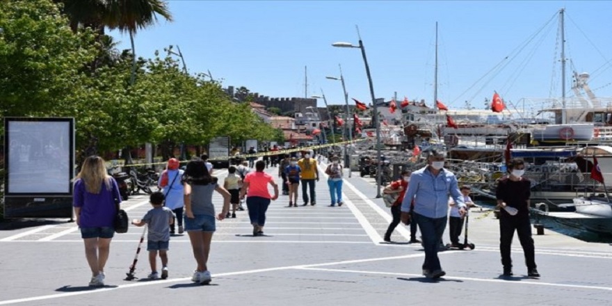 Bilim Kurulu Üyesi Yamanel: Haziran ortasından itibaren düşüş bekliyoruz