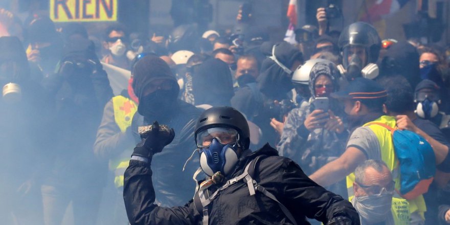 Paris'teki şiddet olayları: 30 kişi gözaltına alındı